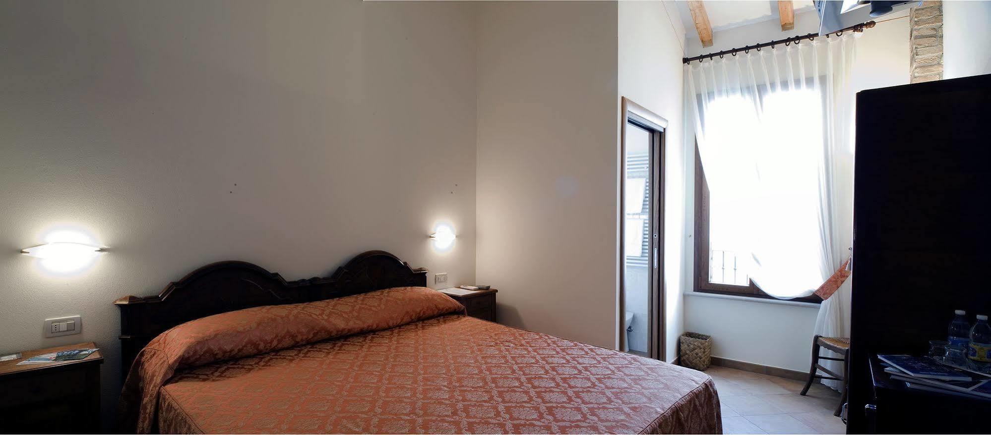 9 Muse Bed And Breakfast Canneto sull'Oglio Екстер'єр фото