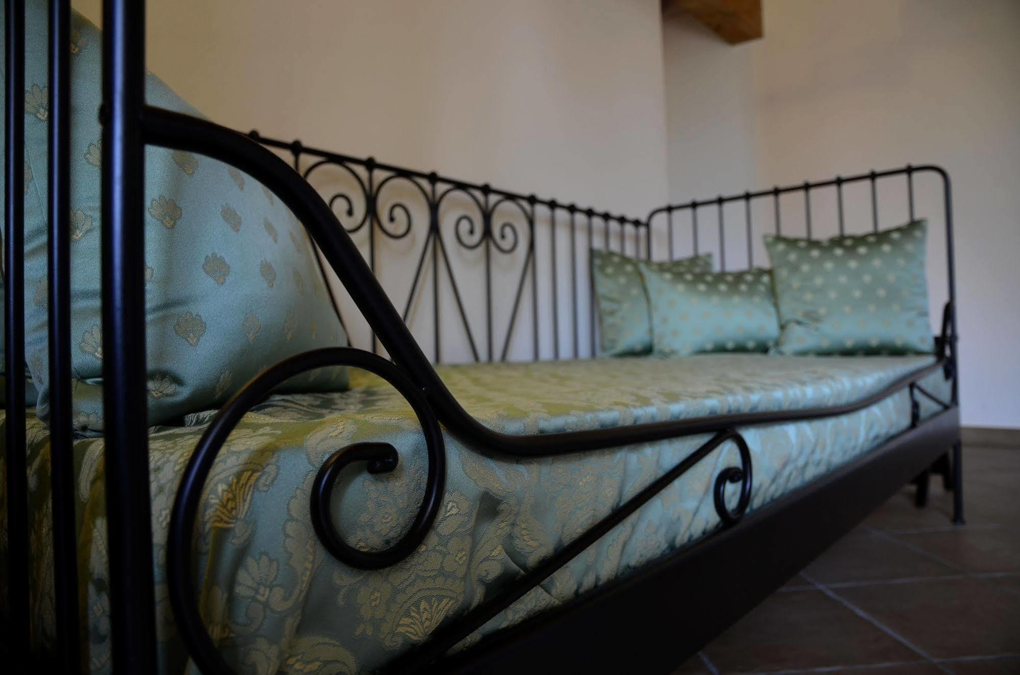 9 Muse Bed And Breakfast Canneto sull'Oglio Екстер'єр фото